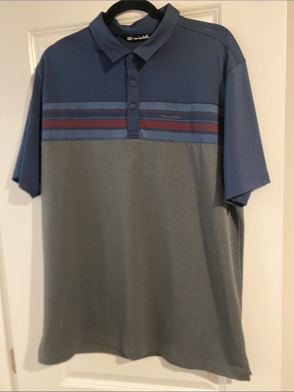 Travis Mathew XL polo NWOT